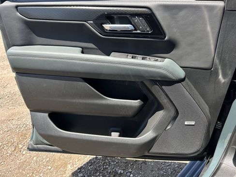 New 2026 GMC Yukon XL AT4 w/ AT4 Premium Plus Package AWD/4WD image 23