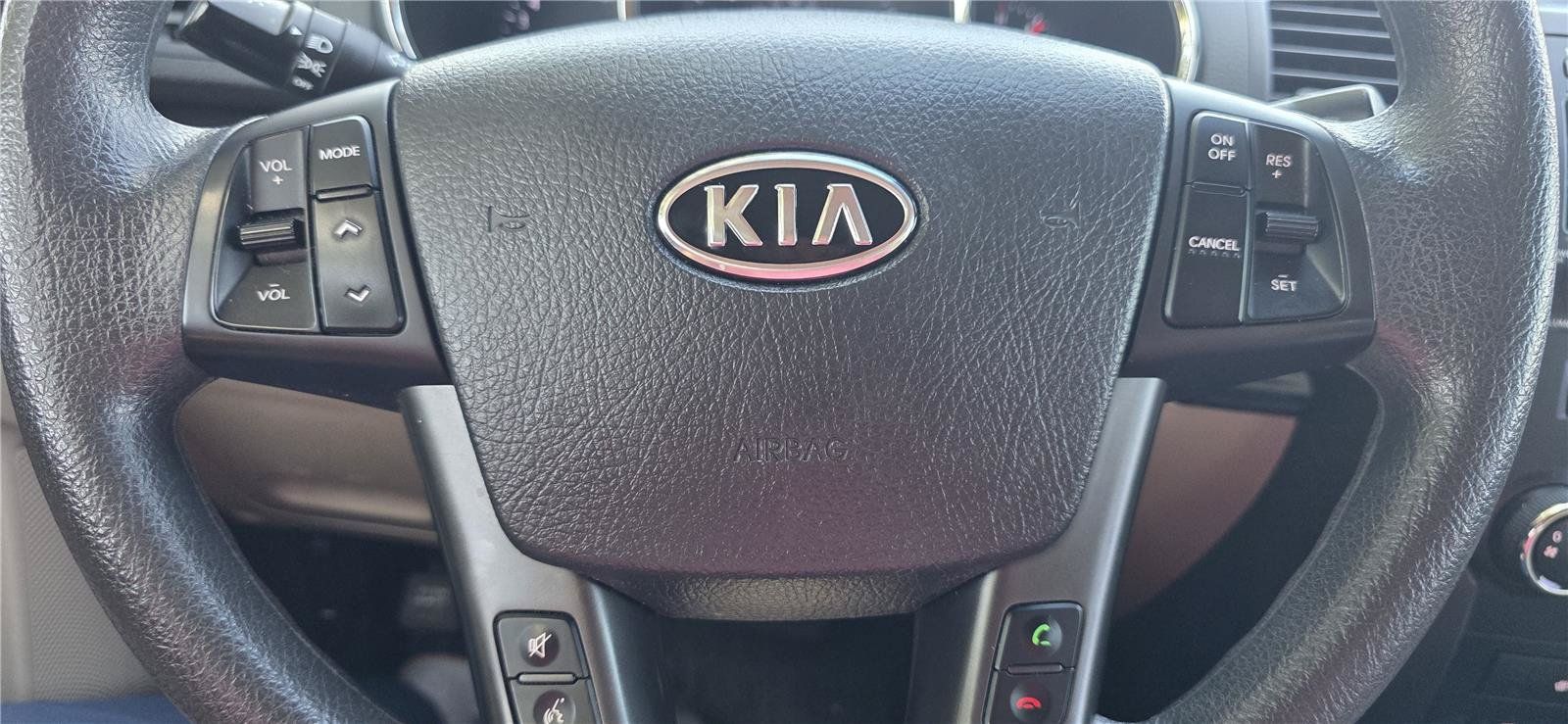 Used 2013 Kia Sorento LX w/ Convenience Pkg FWD image 15