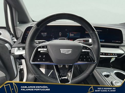 Used 2025 Cadillac Optiq Luxury 2 w/ LPO, Floor Liner Package AWD/4WD image 15