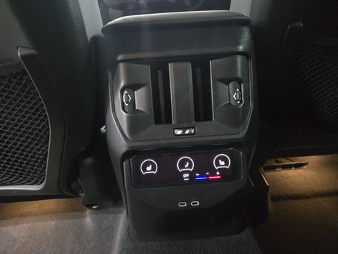 Used 2025 BMW X3 xDrive30i w/ Premium Package AWD/4WD image 32