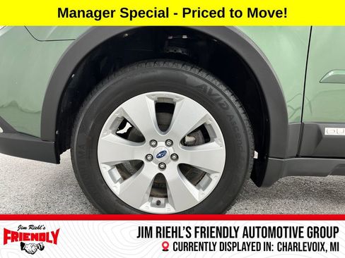 Used 2012 Subaru Outback 2.5i Limited w/ Moonroof Pkg AWD/4WD image 24