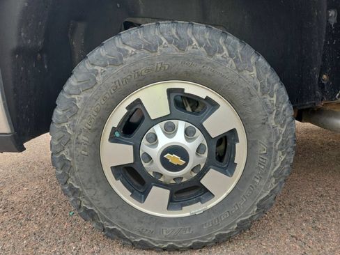Used 2012 Chevrolet Silverado 2500 LT w/ Interior Plus Package AWD/4WD image 7