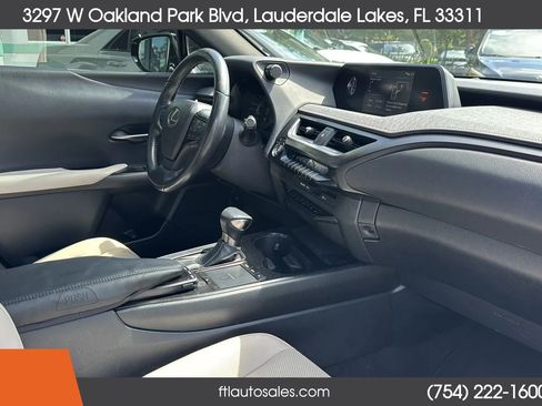 Used 2019 Lexus UX 200 w/ Premium Package FWD image 40