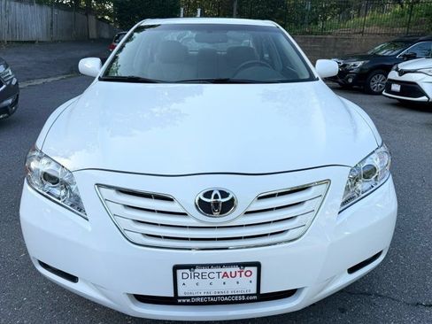 Used 2009 Toyota Camry XLE FWD image 2