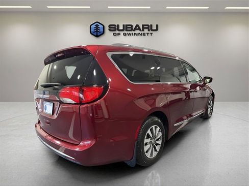 Used 2020 Chrysler Pacifica Touring-L Plus w/ Advanced Safetytec Group image 5