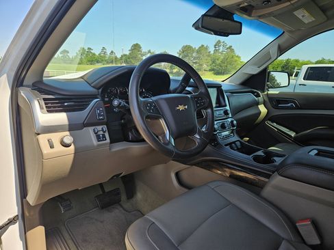 Used 2017 Chevrolet Suburban LT w/ Max Trailering Package RWD image 12