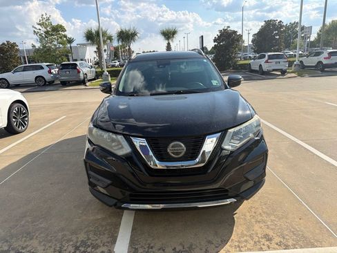 Used 2019 Nissan Rogue SV AWD/4WD image 1
