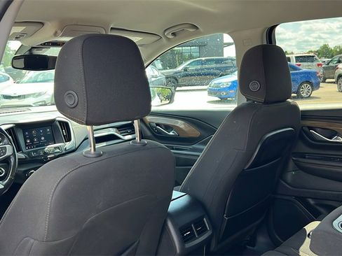 Used 2020 GMC Terrain SLE image 34
