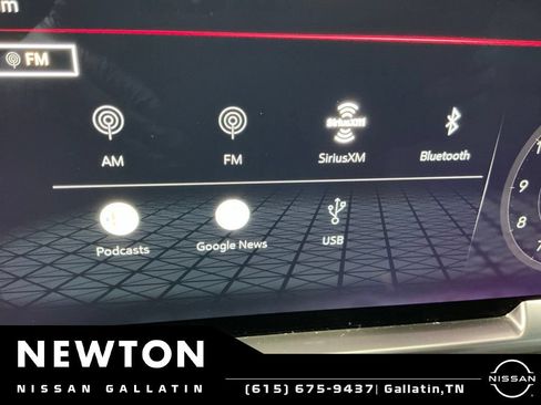 Used 2023 GMC Sierra 1500 SLT AWD/4WD image 32