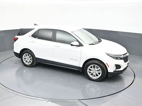 Used 2024 Chevrolet Equinox LT image 64