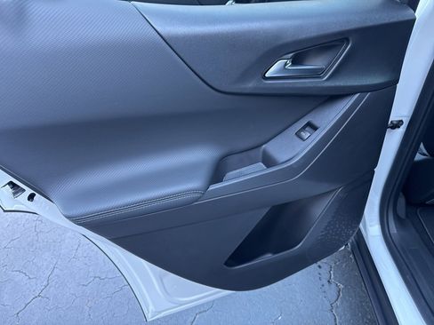 New 2026 Chevrolet Equinox LT image 10