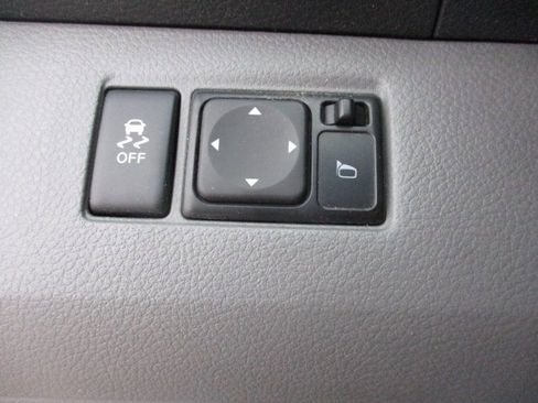 Used 2021 Nissan NV200 SV w/ Sliding Door Glass Package image 12