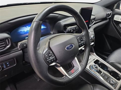 Used 2020 Ford Explorer ST w/ ST Street Pack image 16