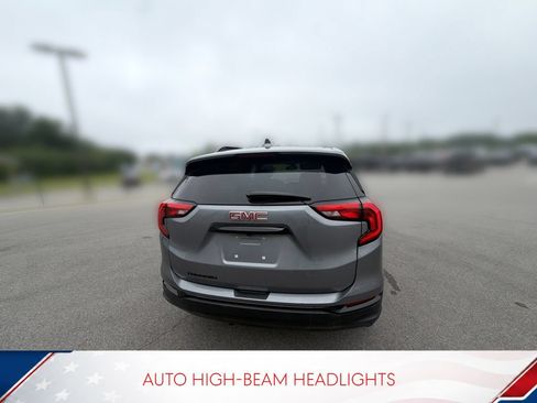 Used 2020 GMC Terrain SLE w/ Elevation Edition FWD image 9