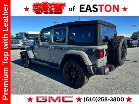 Used 2023 Jeep Wrangler Unlimited Sahara w/ Cold Weather Group AWD/4WD image 7