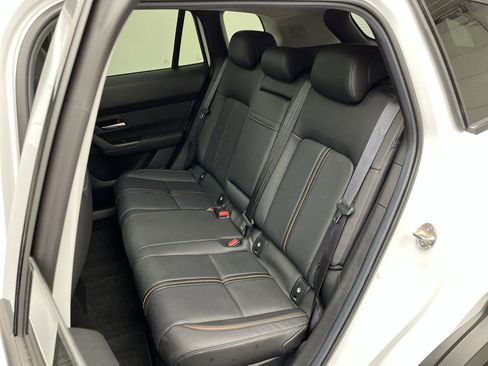 Certified 2025 MAZDA CX-50 2.5 Hybrid w/ Premium Plus Pkg image 13