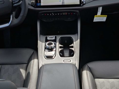 New 2026 Jeep Cherokee Overland w/ Advanced Pro Tech Group AWD/4WD image 20