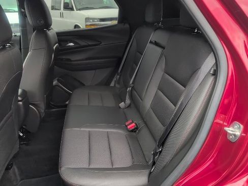 Used 2023 Chevrolet TrailBlazer RS w/ Convenience Package image 32