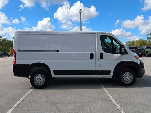 New 2025 RAM ProMaster 1500 w/ Convenience Group image 4