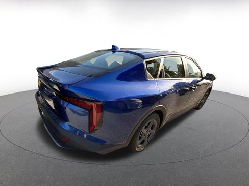 Used 2025 Kia K4 LXS image 17