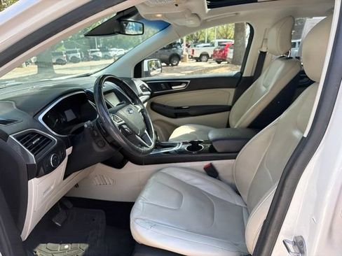 Used 2015 Ford Edge Titanium w/ Equipment Group 302A AWD/4WD image 17