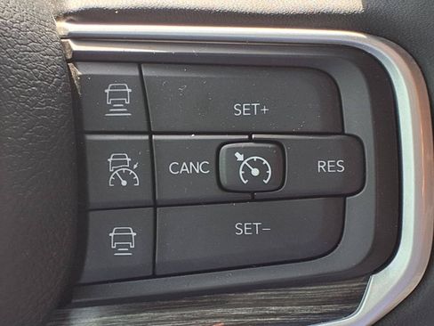 Used 2022 Jeep Wagoneer Series II w/ Convenience Group I AWD/4WD image 14