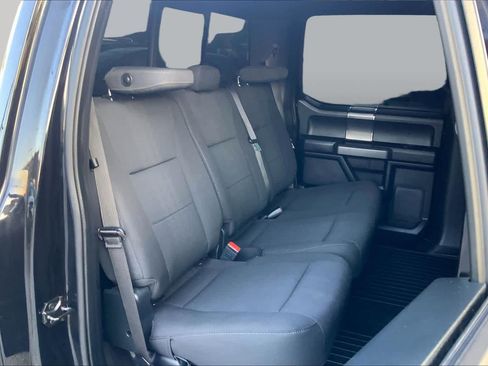 Used 2019 Ford F150 XLT w/ Equipment Group 302A Luxury AWD/4WD image 18