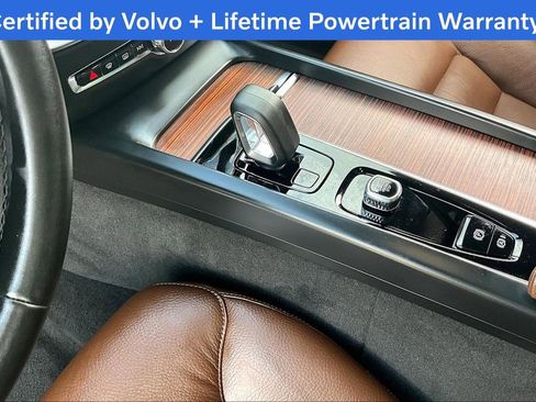 Used 2025 Volvo V60 B5 Cross Country Plus image 19