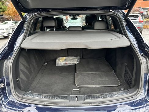 Used 2020 Porsche Macan image 5