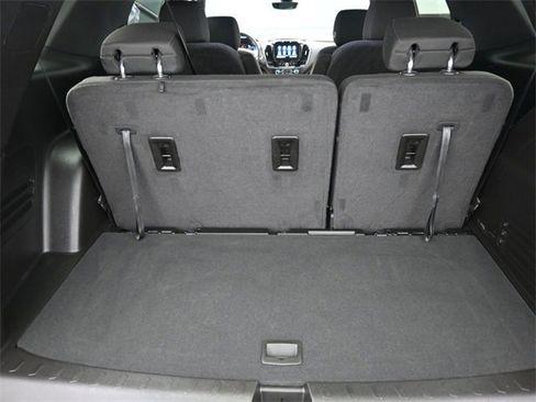 Used 2023 Chevrolet Traverse LT image 26
