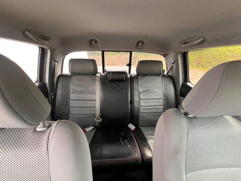 Used 2011 Toyota Tacoma 4x4 Double Cab w/ TRD Off-Road Pkg image 15