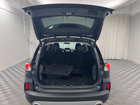 Used 2022 Ford Escape SEL w/ Technology Package image 8