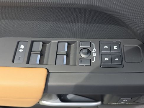 New 2026 Land Rover Defender 110 S image 28