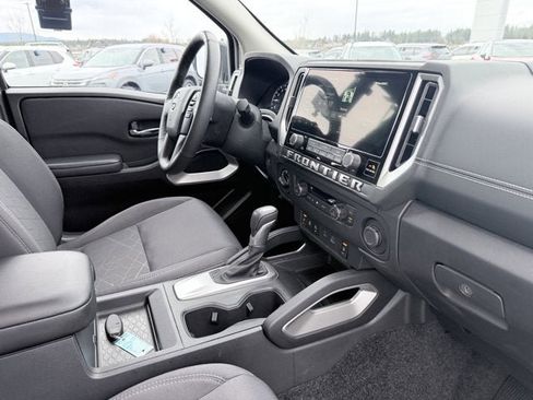 Certified 2025 Nissan Frontier SV w/ SV Convenience Package image 19