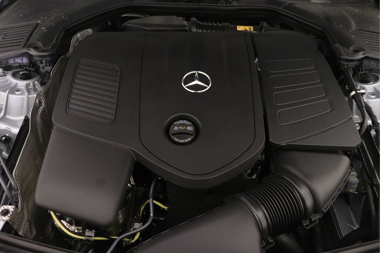 New 2026 Mercedes-Benz C 300 4MATIC Sedan image 9