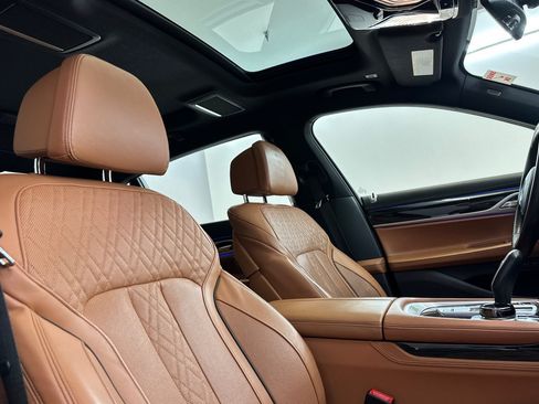 Used 2020 BMW 750i xDrive w/ Executive Package AWD/4WD image 26