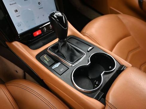 Used 2017 Maserati GranTurismo Sport RWD image 22