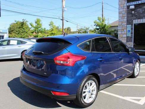 Used 2018 Ford Focus SE FWD image 5