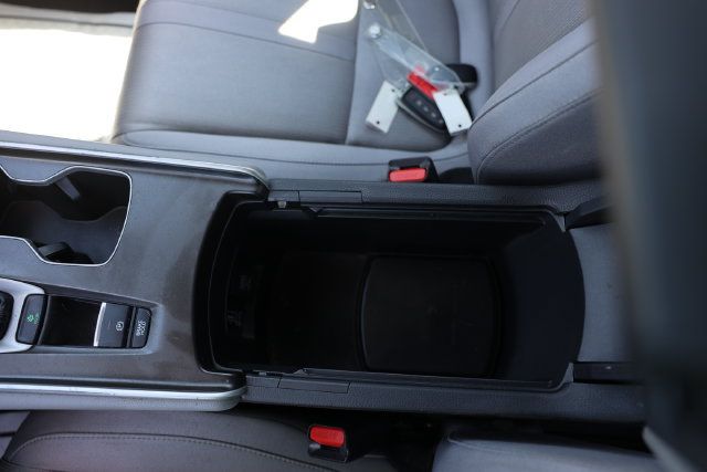 Used 2018 Honda Accord EX image 32