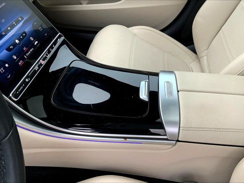Used 2022 Mercedes-Benz C 300 Sedan image 16