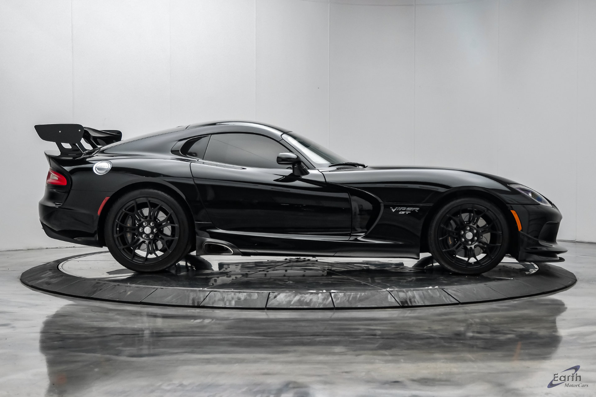 Used 2017 Dodge Viper GTC w/ Time Attack Group 2.0 RWD image 24