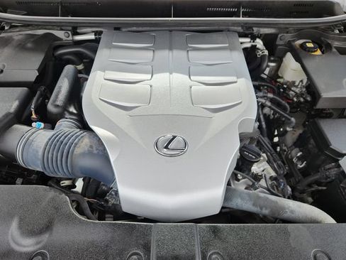 Used 2023 Lexus GX 460 Luxury w/ Sport Design Package AWD/4WD image 27