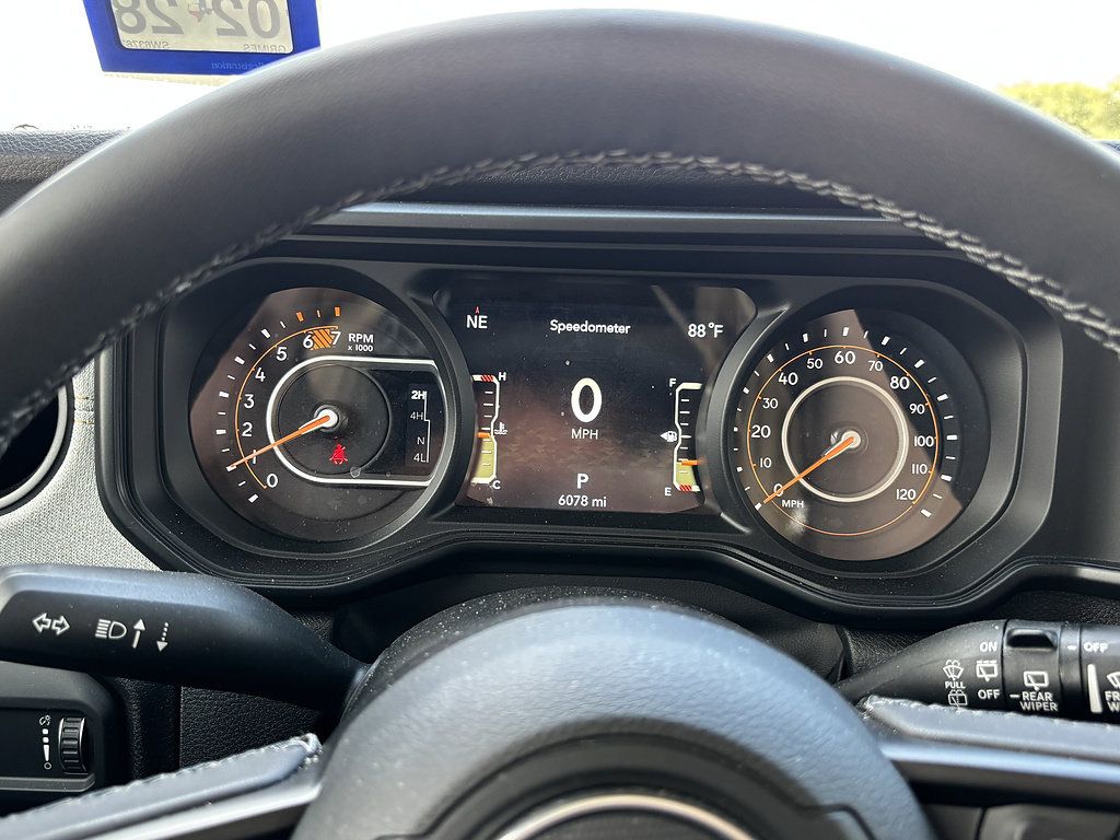 Used 2025 Jeep Wrangler Unlimited Sport AWD/4WD image 16