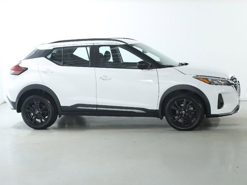 Certified 2024 Nissan Kicks SR image 11