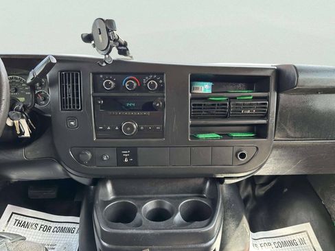 Used 2012 Chevrolet Express 3500 Extended RWD image 20