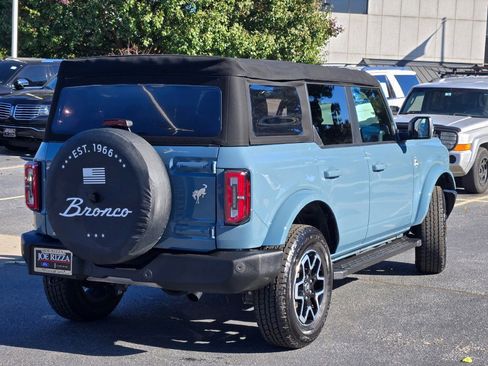 Used 2022 Ford Bronco Outer Banks image 10