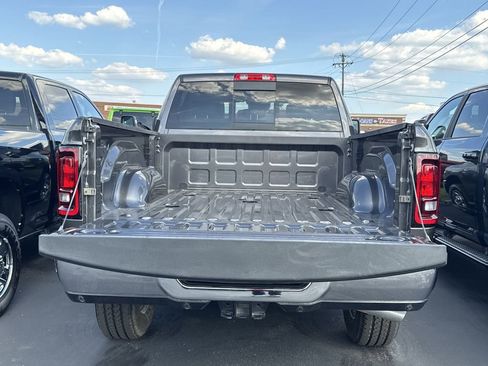 Used 2025 RAM 2500 Tradesman AWD/4WD image 27