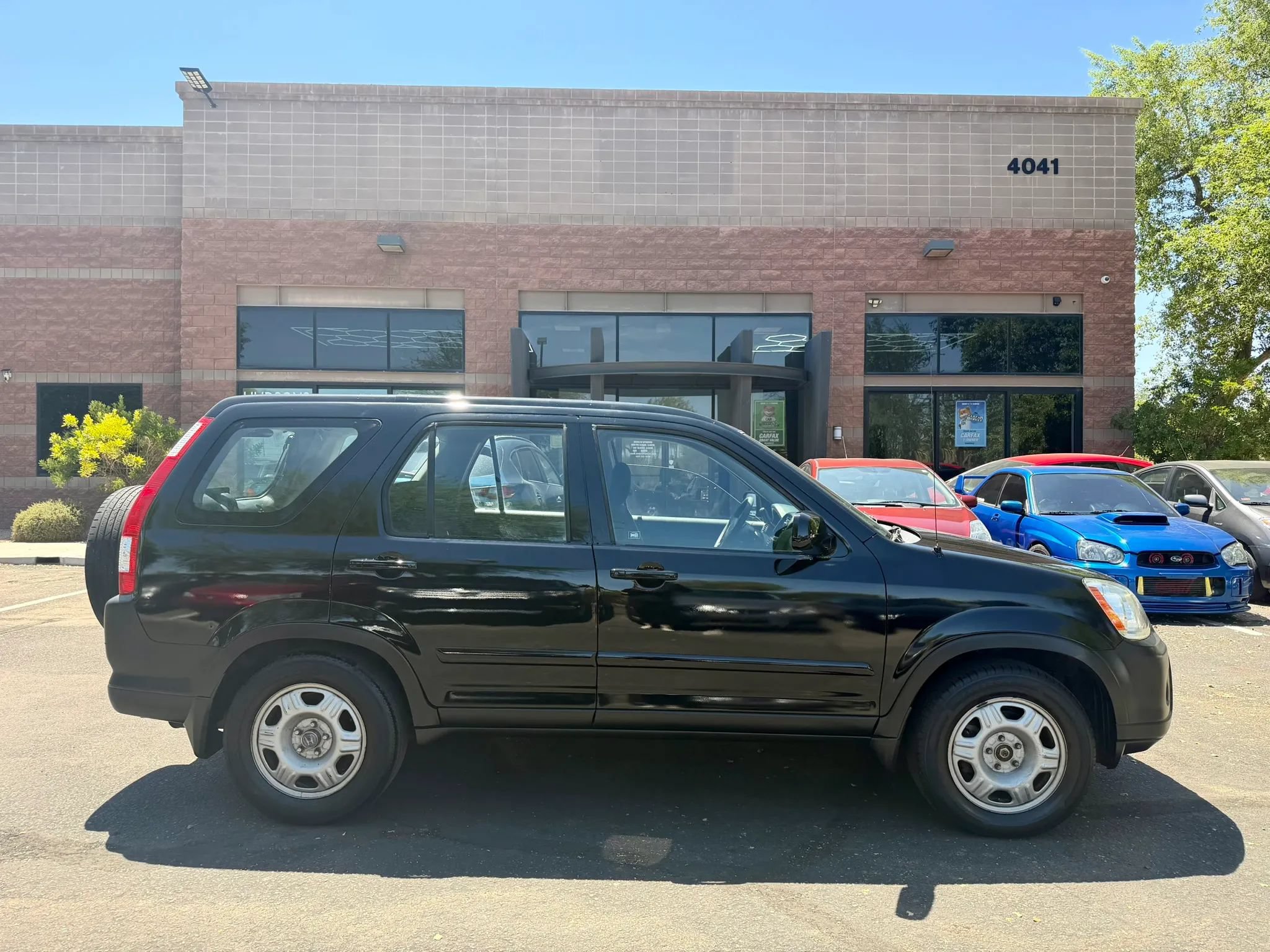 Used 2005 Honda CR-V LX image 4
