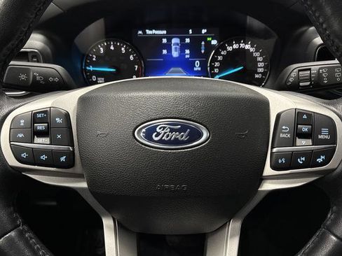 Used 2023 Ford Explorer XLT image 17