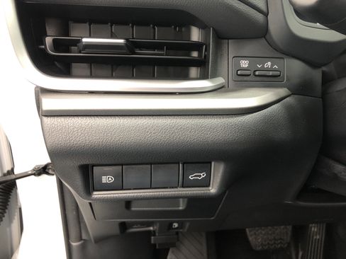 Used 2024 Toyota Grand Highlander XLE image 18